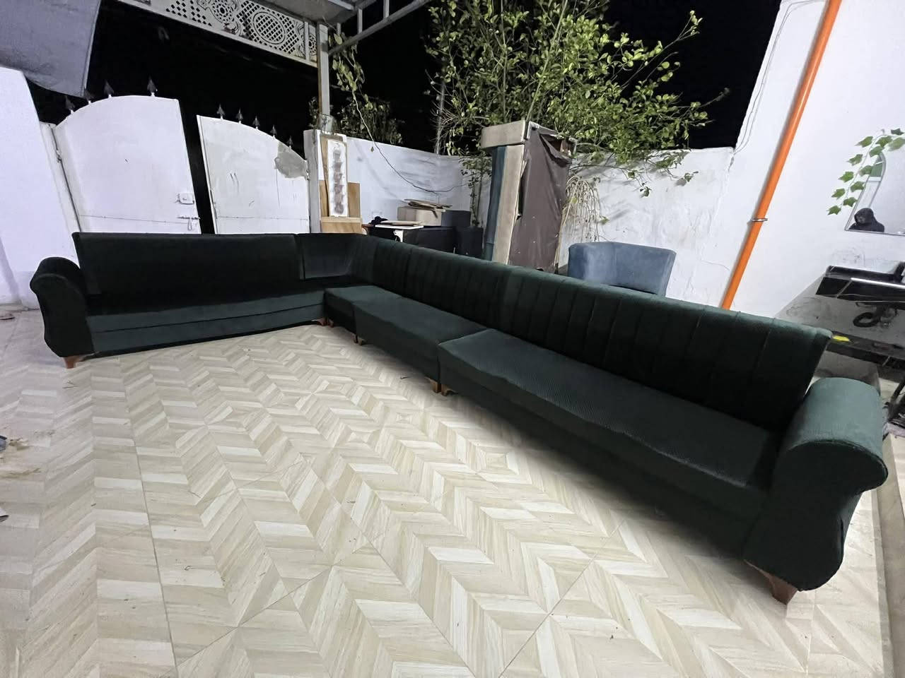 قنفات نظيف ومرتب بشرط
تلول ناصر الشارع العام قرب مفرق الشويرات للاستفسار مراسلة الصفحه او الاتصال ***********
*********** واتساب
