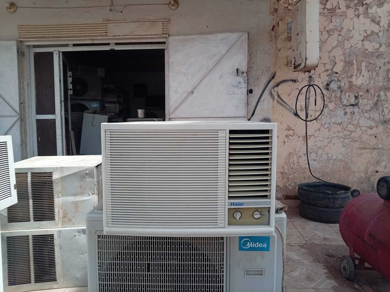 للبيع العاجل مكيف فريون شباك وحده Haier 18
السعر 750
0919606458/////0128846325


**إذا كنت صاحب هذا الإعلان وتريد حذفه لأي سبب، رجاءا أرسل رسالة إلى الدعم الفني**