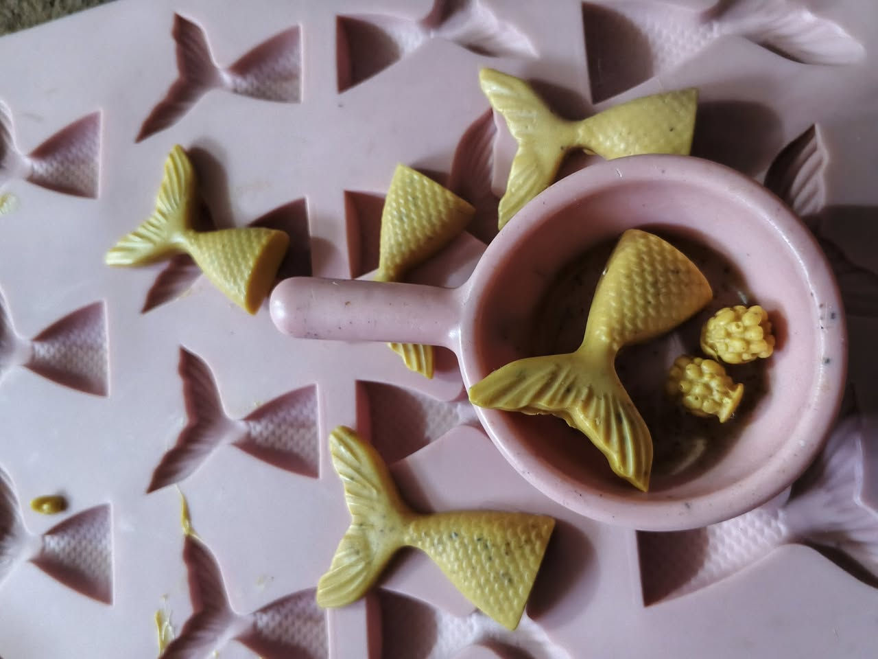 بنات عندي منتجات طبيعية للأطفال خالية من المواد الحافظة تماماً ( شامبوا _ لوشن _ زيت جوز الهند _ صابونة _ سيروم مانع هيشان ومصفف للشعر ) شغل ايدي من الصفر الزيوت اني اعصرهم بأيدي واشتغل بيهم المنتجات والجلات اني أستخرجهن من المواد العشبية الطبيعية خاليات من المواد الكيميائية تماماً 
والتريد تتعلم تصنع منتجات من الصفر متوفر كورس ب 50 ألف


**إذا كنت صاحب هذا الإعلان وتريد حذفه لأي سبب، رجاءا أرسل رسالة إلى الدعم الفني**