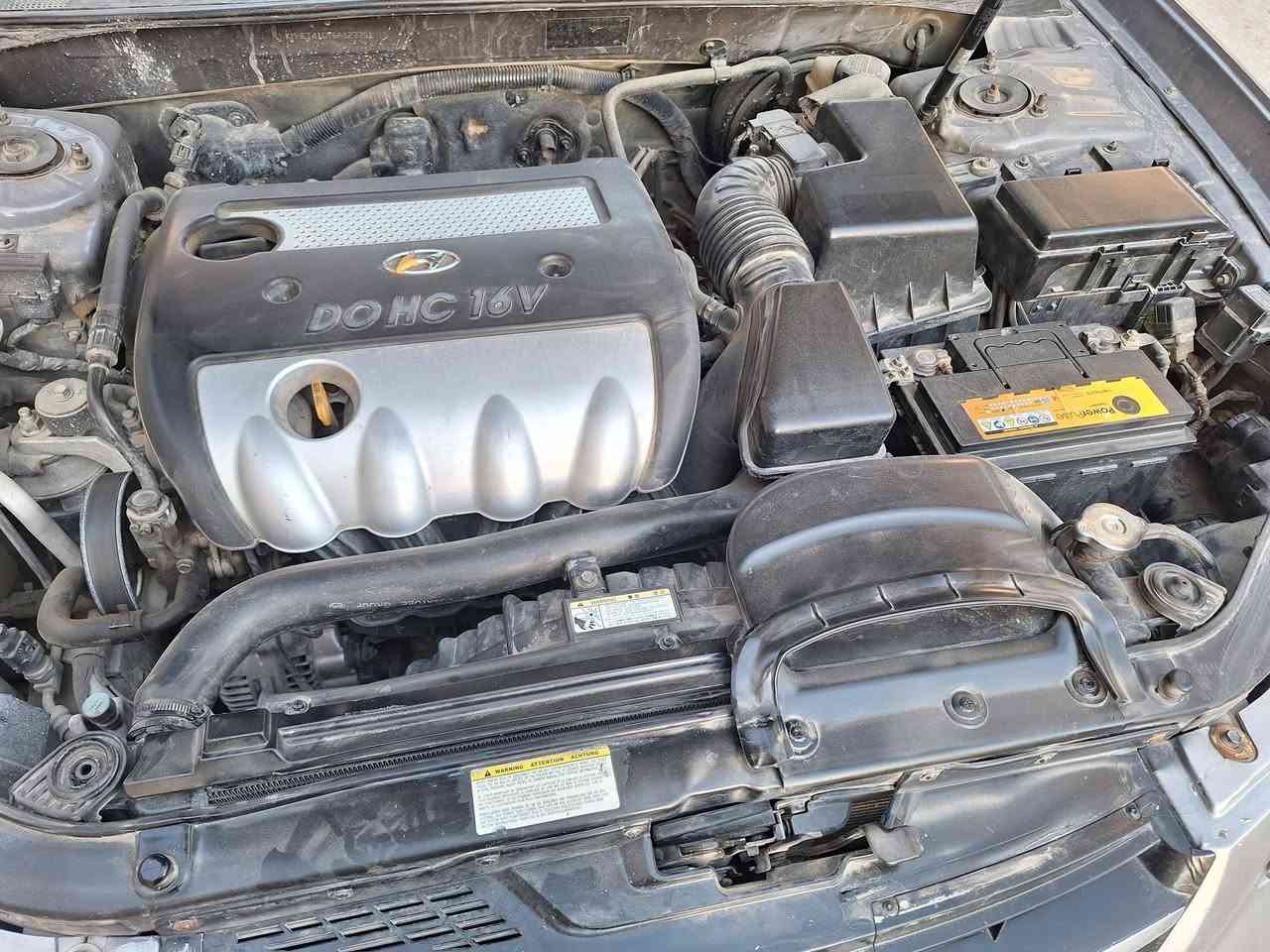 سلام عليكم سوناته موديل ٢٠٠٦ رقم قادسيه سنويه ماصاقطه مكينه٢٤٠٠ خليجي تخم تاير باتري جديد مكينه وكير جدد كفاله عده جوملغ خلفي بدون دواخل السعر ٩٣  وبيه حك الجيه موجوده بلنجف *********** واتساب
