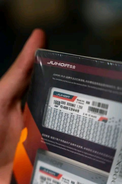 رامات 
نوعين 
Juhor ddr5 32gb ( 16 x2 ) 6000mhz

Crucial pro ddr5 64gb ( 32 x 2 ) 5600 mhz


**إذا كنت صاحب هذا الإعلان وتريد حذفه لأي سبب، رجاءا أرسل رسالة إلى الدعم الفني**