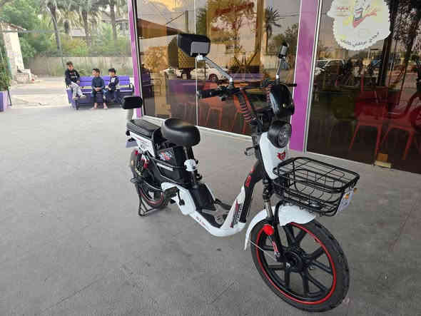 السلام عليكم دراجه شحن فول مواصفات بلوتوث بلوتوثHISكلش جديدة مابيهه اي نقص استخدام قليل زيرو رقمي للتواصل ***********
