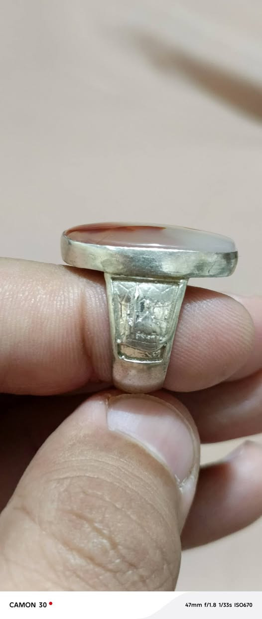 السلام عليكم خاتمين عقيق للبيع سعر الخاتم ٥٠ وإذا ثنينهن شلع ٩٠ بصره ***********
