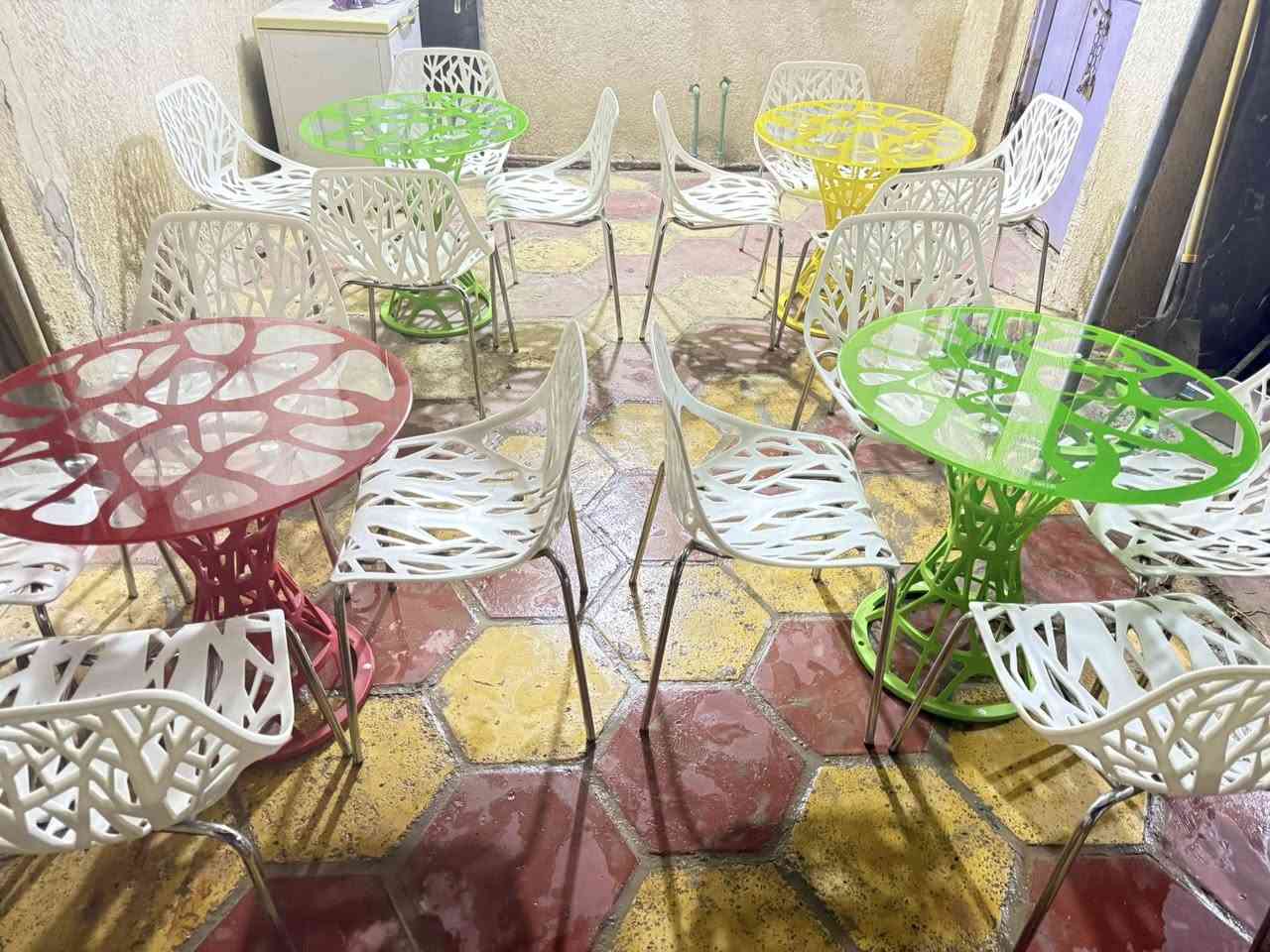 ميوزه مرطبات أو مطعم للتواصل ***********
