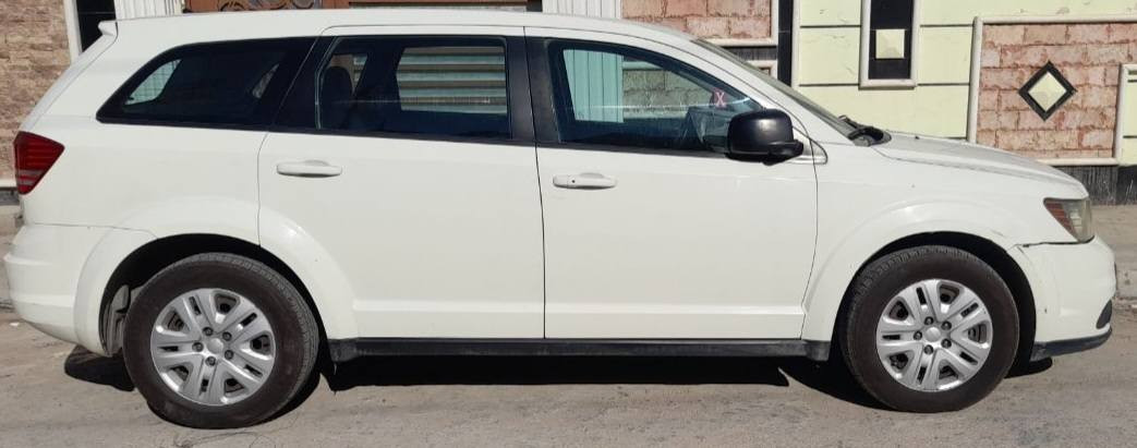 دوج جورني 2014  رقم كربلاء باسمي ٤ سلندر ٢٤٠٠ محرك تبريد قطعة واحدة تخم تاير مع بطاريةجديد وارد امريكي الاتصال *********** .. السعر ١١٠ مع المجال ...
