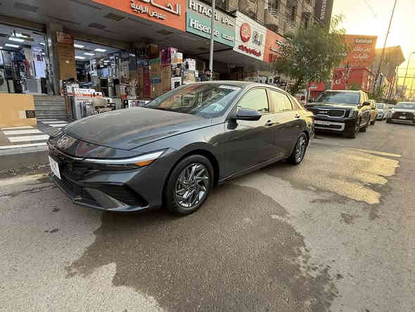 سلام عليكم من رخصت صاحب الكروب هونداي النترا موديل 24 مكين 2000 بانزين موصفات سياره شاشه دجتال متصل رادار امامي وجانبي تحديد مسار سياره ماشيه 28 قابل الزياده صوره حادثه مرافق مع صوره بدون ايرباك جاملغ وبنيد بدلتهن نفس الون جاملغ الخلفي تعديل بارد يعني بس حافت جنطه بيه صبغ وبيه بارد جاملغ الخلفي سبب تحميل ناقله مكان سياره بغداد الكراده سعره 170 وبيه مجال سياره دخول جديد بسمي ***********شكرن الجميع
