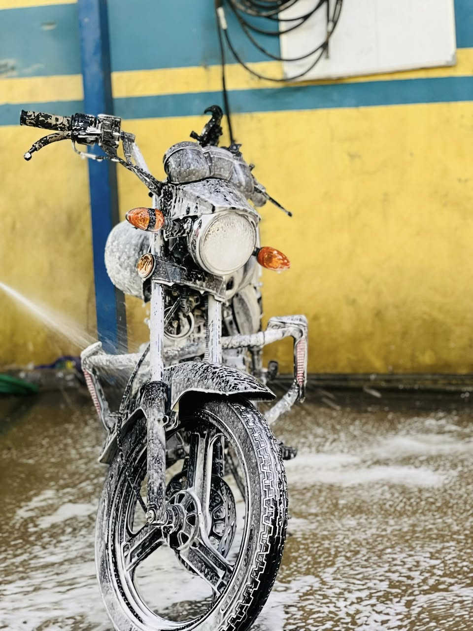 السلام عليكم  ماطور كي واي موديل2025 رقم اربيل شرط التحويل ماطور نضيف  كدام العين السعر 
مليون و650 للتواصل خاص او الرقم *********** منوفر واتساب هم
