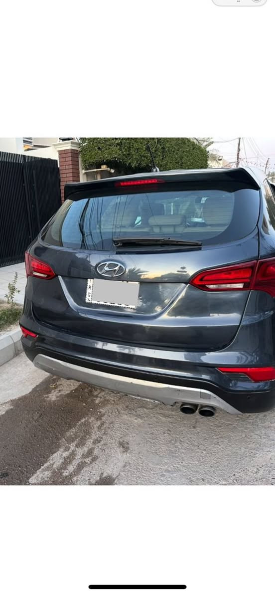 السلام عليكم
هونداي سنتافيه موديل ٢٠١٨ امريكي محرك ٢٤٠٠ خمسه راكب لد امامي حاس امامي خلفي كامره كروس سرعه مانع انزلاق مانع انحدار خمسه ويل كب لايت زنون  المحرك والكير بلادي ممفتوح حادثه قبق الجنطه سياره ليبل وحد صبغ فقط الصندوق ماشيه ٨٩ الف ميل رقم بغداد الجديد باسمي تحويل مباشر  مكان السياره بغدادالكرخ الاتصال *********** السعر ١٤٥
