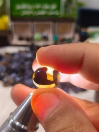 العقيق المصور للبيع للتواصل وتساب  07814815466 امرأة جالسة