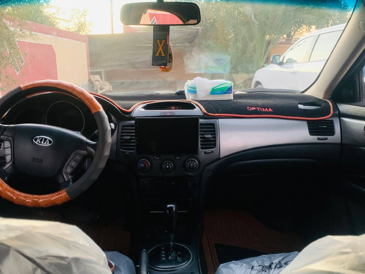 سلام عليكم اوبتيما لوتز2009 رقم قاسيه سياره كفاله من صبغ وضربه بيه بارد فقط وجراد سياره رادله ترتيب عنوان سياره بصره سعر المطلوب 98ورقه رقم الهاتف ***********
