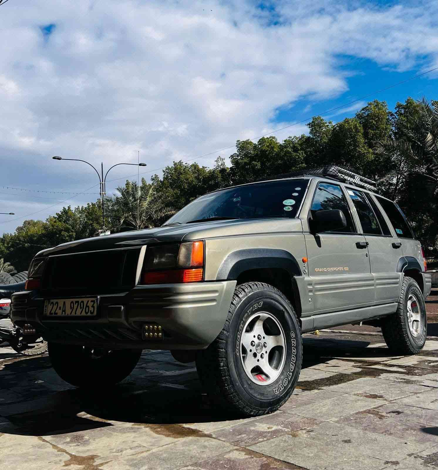 السلام. عليكم
جيب شيروكي كراند للبيع 
سياره مابيها نقوصات غاز وبانزين 
سياره بلاديه مكينه 8 شرط رقم. اربيل صاحبها يداور سياره نظيفه  مديل 1997 مكان السياره السماوه قضاء الخضر  ***********
