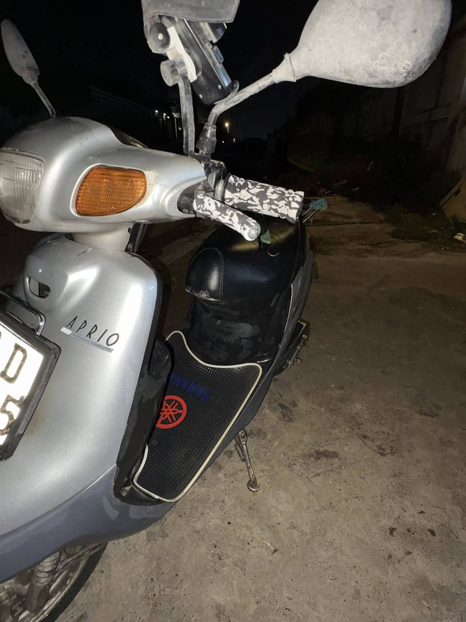 بوتين حديث للبيع الدراجه نضيفه حيل مرقمه رقم موصل السعر 1550للتواصل ***********
