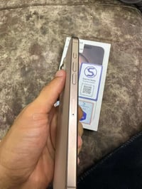 📱 للبيع – iPhone 16 Pro Max  ✅ السعة: 256GB ✅ نسخة: عربي / الشرق الأوس...