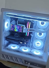 معالج Ryzen 5 7600X • كرت RTX 5070 12GB • رام 32GB DDR5