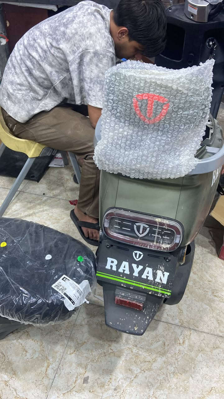 دراجه تيسلا للبيع قبل شهرين اخذتها بعده جديده شركه طاليج دراجه نضيفه بعدها ب كارتون ماخذها من محمد الوكيل مصنع الريان ***********
