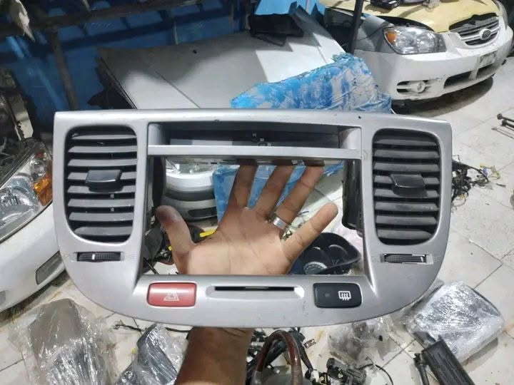 سلام عليكم متوفر بياس كيا ريو 1 2 3 
مكان المغير 
0794268445


**إذا كنت صاحب هذا الإعلان وتريد حذفه لأي سبب، رجاءا أرسل رسالة إلى الدعم الفني**