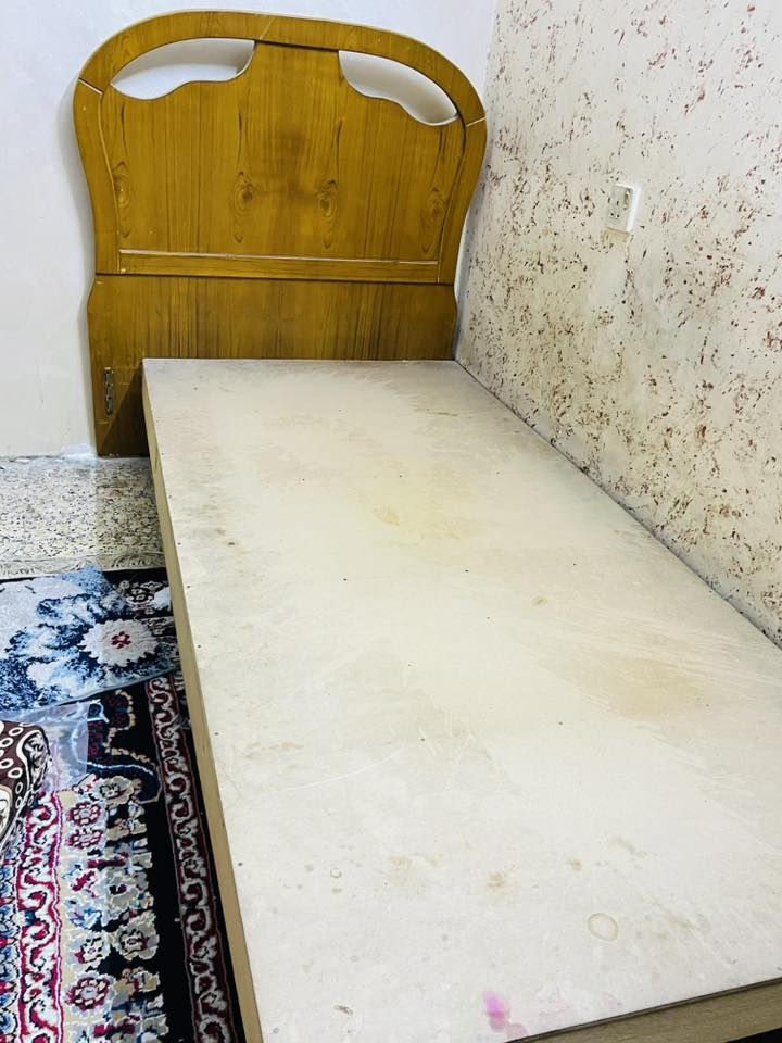 السلام عليكم 
سرير عدد ٢ سعرهم 100 +غرفة شبابية خشب تسگام طلاقتين الكنتور سعر200  (كنتور +سرير)مكان بغداد للاستفسار ***********
