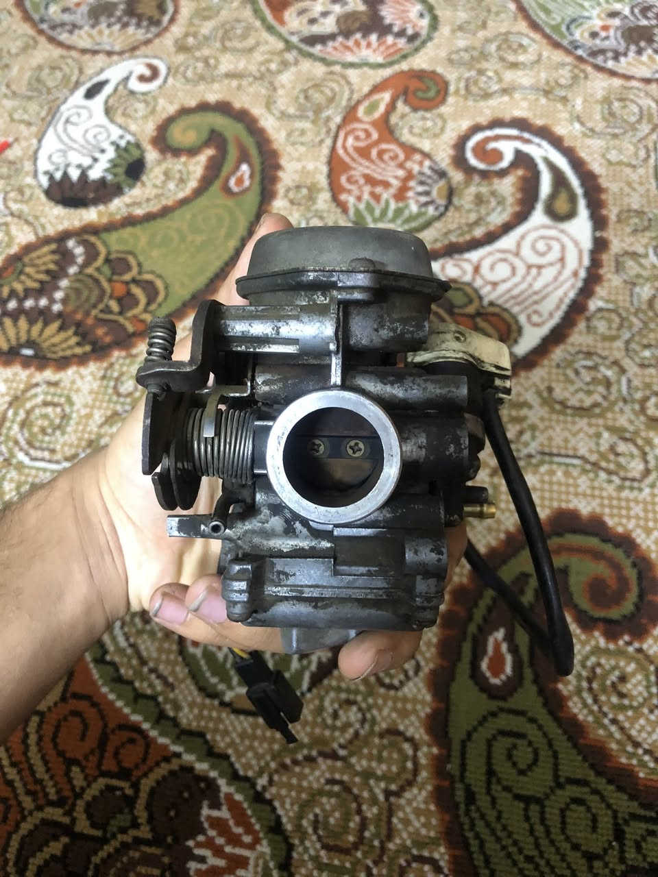 كابريتر فريز اصلي مال دراجه تفصيخ شلعه و معدل السعر 40 قفل الشراي يجي خاص العنوان مدينه الصدر ***********
