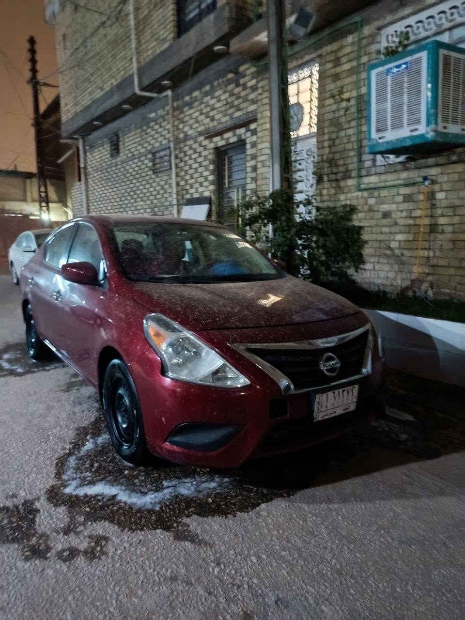 سلام عليكم نيسان فيرسا 2017 تبريد ثلج❄ حداديه  برغي ما عايزه الله شاهد بيه بس بابين مال السايق ولباب الوره وجاملغ الخلفي صبغ بس☘️   ‭***********‬         السعر77

