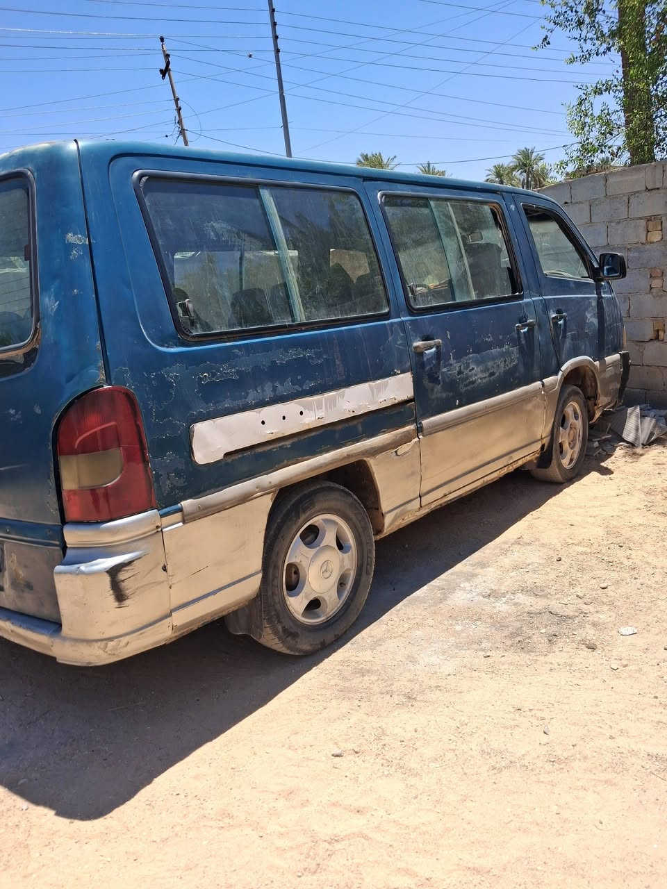 موديل ٩٦ رقم بغداد الماني  سياره مابيه ضربه بس مهموله مكينه تبخر غرفته حلوه ٢٧ وبيه مجال مكاني طوريج ***********
