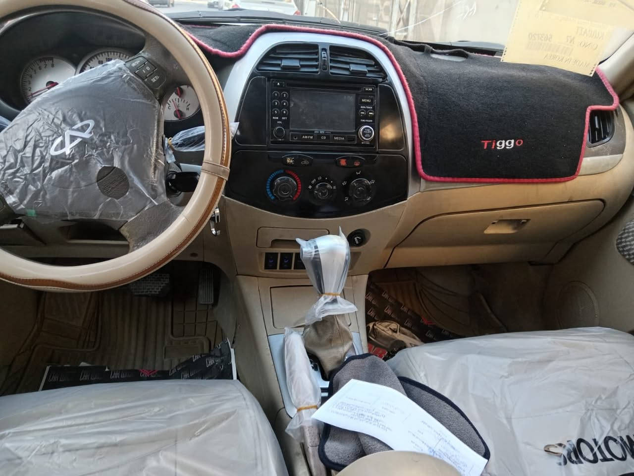 السلام عليكم تيكو ٢٠١١ ميكانيك مكينه وكير خير من الله كهربئيات شغاله تخم تاير صدر جديد غرفه حلوه مشروع وطني تبريد ثلج مواصفات حلوه ترايهه ناعم بدون ضربه شواصيهه جدد بيهه جراد مكفوله من الضربه رقم دلي الجديد السعر ٤٧وبيهه مجال قليل الاتصال على ***********
