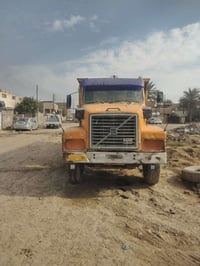 شاحنة • للبيع