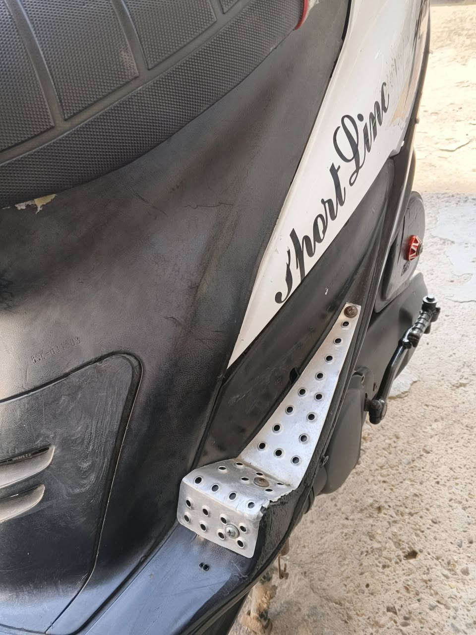 سلام عليكم ماكس عدله البيع اوراق كامله الدراجه شوفت عينك مكينه خرسه بوشه 55 تاكل الكاع اكل لاتنقص دهن لا تبخر كهربائيات كامله سلف هندر بيهه تزويد خفيف 
دبل رياضي امامي 
عضمات بريك 
وياله مشيف اسود 
ستان صفح رياضي 
صلنصه SCرياضي 
زوج تايرات جدد 
.............السعر 475.. العنوان ديالى خان بني سعد 
الرقم ***********
