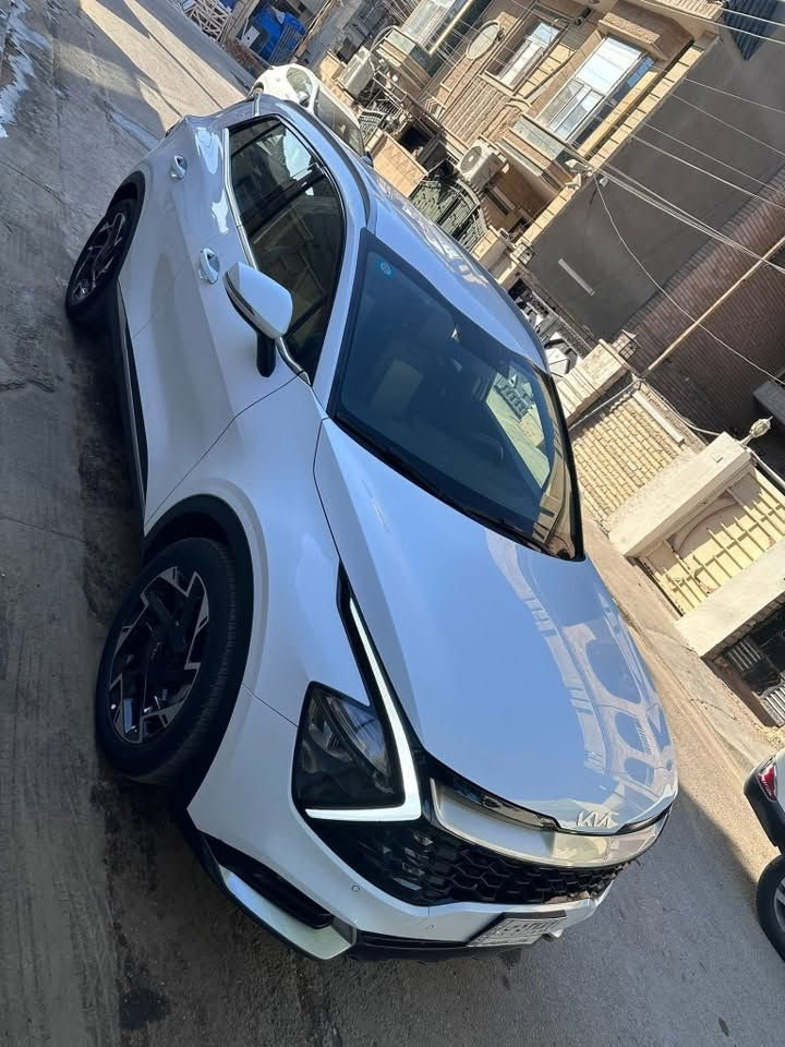 السلام عليكم كيا سبورتج 2023 خليجي محرك 2000 دوش سياره كفاله عامه من عده بيها بارد شخط رفيع بين الباب وبين جاملغ مدكوك بارد وسياره كير ومحرك مكفول تأيرات الشركة وسياره ماشيه 35 على وضعية شركة مواصفات سياره عادية بصمة تشغيل عن بعد وحساس خلفي امامي سايد بريك بصمه تشغيل عن بعد ثلاث تحكمات انظمه قياده ومريء شفط + سياره رقم بغداد الألماني 

المكان : البياع
السعر  209$

وهذا رقمي / ***********
