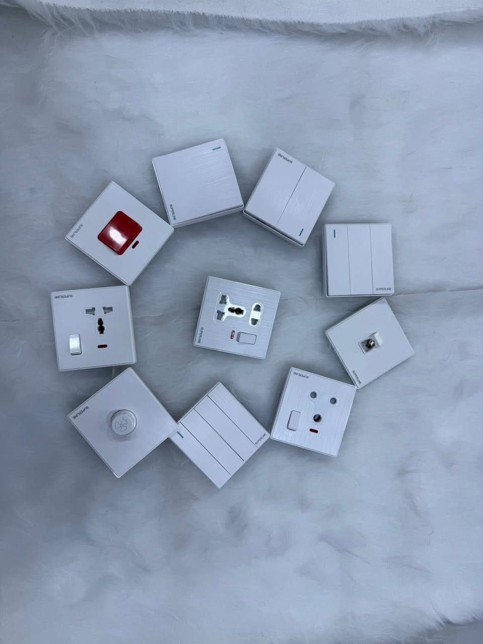 السلام عليكم 
وصلنا حديثا 
وعلى الاسعار القديمة اسعار تنافسية 
سويجات ٨ الوان ضمان مفتوح 
نحاس ١٠٠٪؜ ارقى انواع السويجات
موديلات راقيه وأنيقه جدا 
الشورجة عكد النصارى خلف دائرة الكهرباء 
معرض فؤاد زنگنة للاستتفسار ***********
