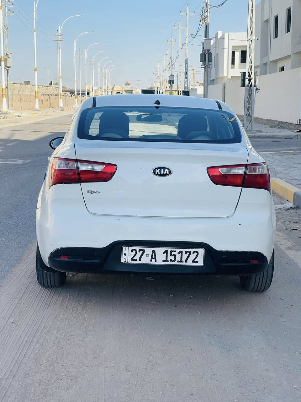للبيع كيا ريو ٢٠١٣ خليجي جاهزة مكينه وكير وحدادية وتبريد السيارة جاهزة وجديدة بسمي بيه صبغ جاملغ وبنيد فقط بدون ضربة عابرة السعر ٧٨ وبيه مجال بسيط للاستفسار *********** المكان السماوة
