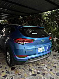 توسان 2016 الموصفات  :دفلوك  :كامرة شاشة صغيرة ٣وضعيات قيادة نظام منحد...