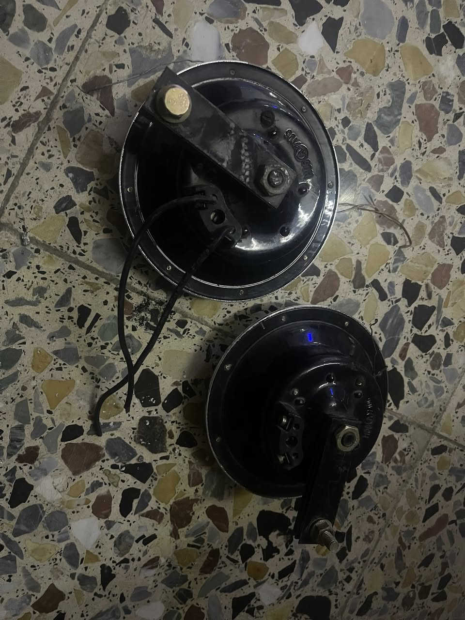 ايراني محور دكه ناعمه  حلوه مقسمات مره وحده بس سعر170 وبيهن مجال بغداد الحريه ***********
