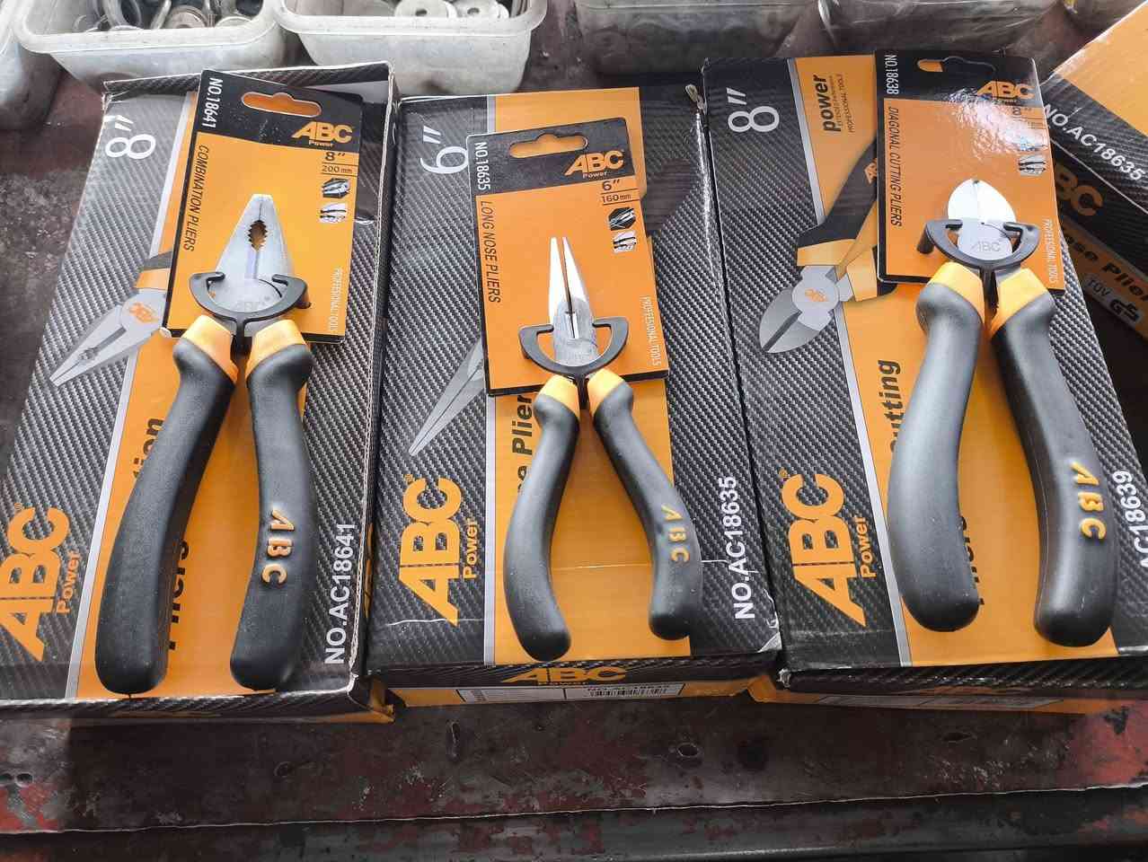 وصول كتر +ابلايس+ابلايس رفيعه أصليه السعر 5000 دينار  العنوان بلد الحي الصناعي الفرع الأول مقابل حسين نعمه أبو تبريد الأستفسار ***********
