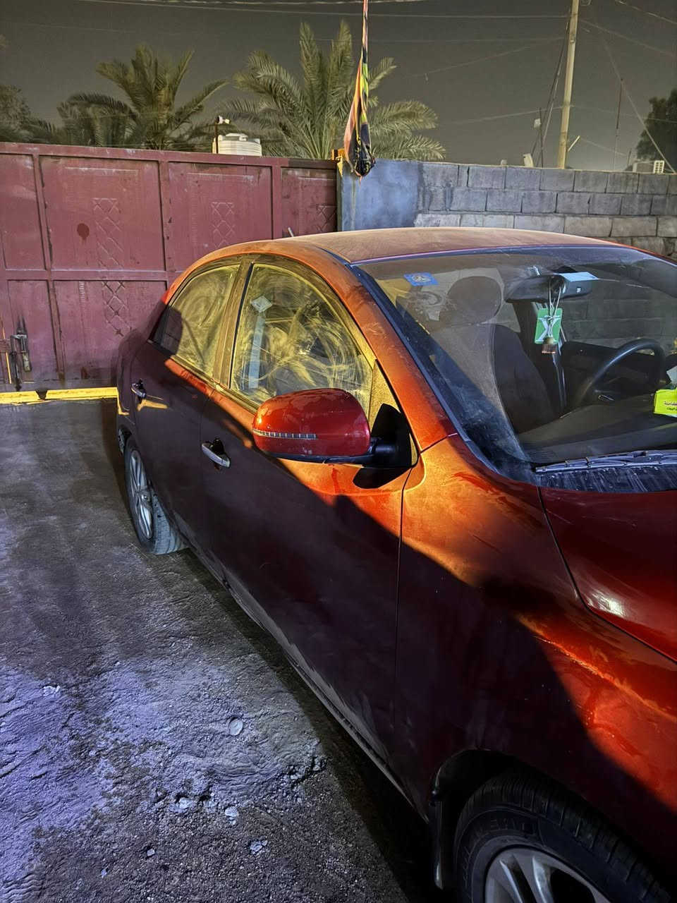 سلام عليكم 
كيا سيراتو 2011 مكفولة من ضربة وصبغ فقط بيها بعض جراد
وكير ومكينة وحدادية فول كاملة 
ماشية 70الف سنوية مجددة قبل كم يوم 
السعر 85 وبيها مجال
***********
