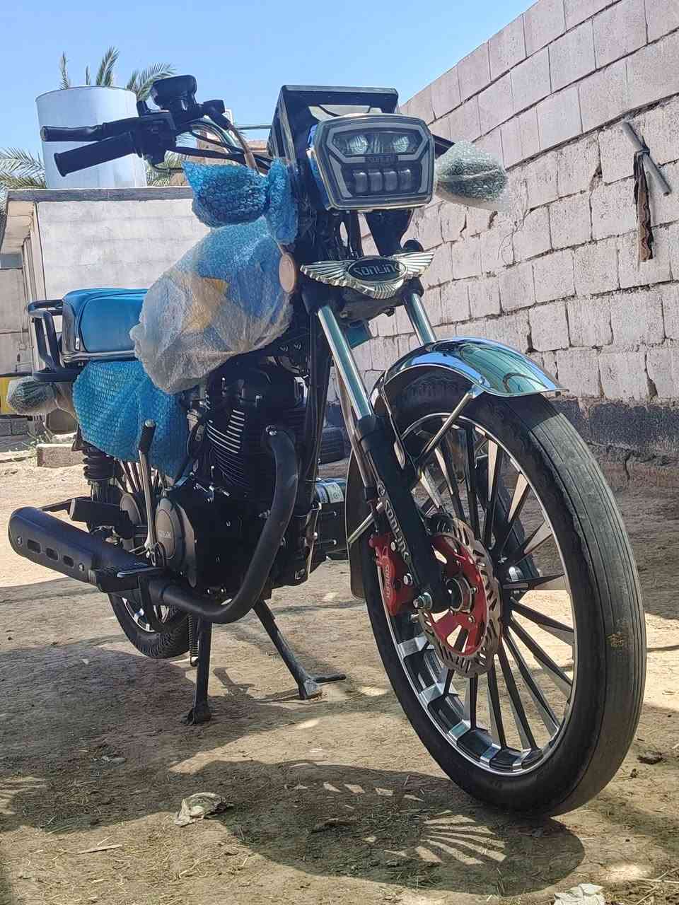السلام عليكم 
مطور خمسه كير سونك موديل 25
ماطوره شرط المحرك ما مطخوخ صبانه 
الانشاط ناره 🔥
كهربائيات كلها شغاله شرط 
منفيس بي  
سويجات اربعه 
تشغيل عن بعد 🔥
رقم الهاتف*********** 
مطور جنبزه ومال جناي  فولل 
السعر 675 وبي مجال حك الجيه
