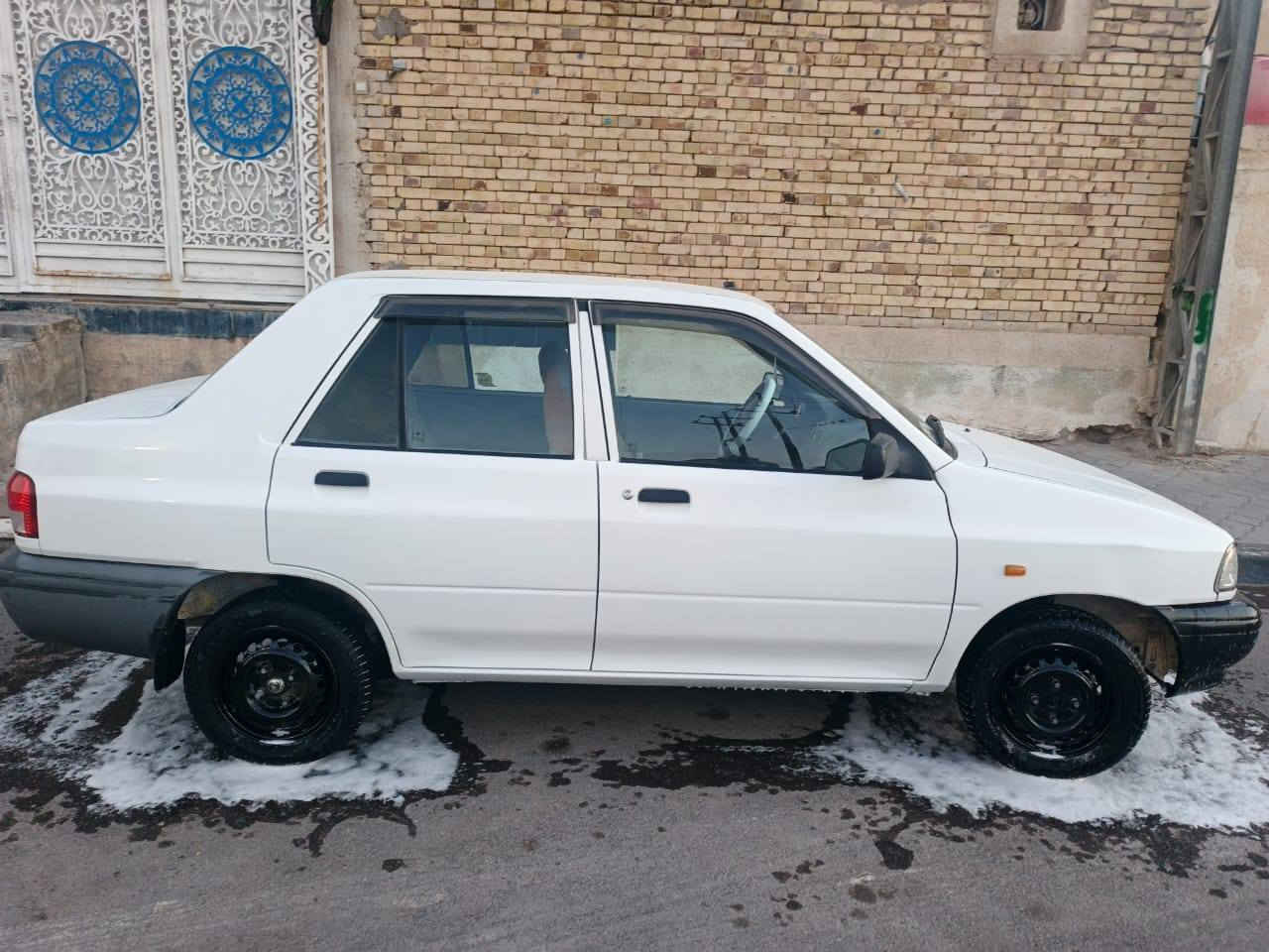 سلام عليكم سايبه موديل 22سياره كفاله عامه مكينه كير تخم تاير حداده تبريد تدفه مابيه اي نقص سنويه 27 بسمنه سياره العنوان البصره الزبير سعر ب60 وبيه مجال قليل  وهاذ رقم تليفون ***********
