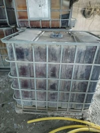 بوشكات وقطعين عدد خمسه للبيع07707065036