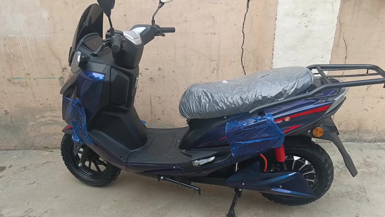 سلام عليكم
عندي دراجة شحن 
اريد ابيعها مستعجل عليها 
دراجة كهربائي تيماكس حديث
بطارية 6..؟ و40امبير..؟ 72 فولت
ملف 3000
مسافة 70كيلو 
سرعة 100
قبل يوم اشتريتها 
السعر مليون و200 وبيها مجال 
عنوان الدوره مهديه الثانيه
رقم هاتف ***********
نظافة 100/%
