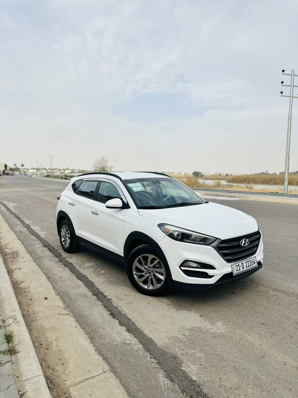 السلام عليكم 
توسان موديل. 2016 وارد 
رقم سليمانيه ب اسمي سنويه لل ٢٠٣١ هزه وفحص جديد. 
كير محرك كفاله لا تنقيص ولا تبخير. وعليهن ادامه 
صدر امامي خلفي جديد. 
4 تايرات جدد 
تبريد ثلج ❄️ تدفئه فول 
الصبغ. جاملغ امامي جاملغ عكس السابق بي بارد شبرين صبغ قبق جنطه يعني السياره قطعتين صبغ فقط. 
مكاني صلاح الدين. بلد. الضلوعيه. 
السعر. 145 وبيها مجال. للشراي.وبالعافيه ع ياخذها. 
الاتصال ***********
