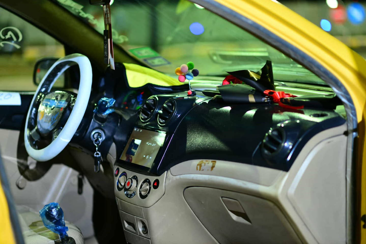 السلام عليكم
#افيو 2009 مؤسة

محرك استره 

مكينه وگير شرط 
غرامة وهئة صفر

سعره 60بيها مجال

بي وتساب ***********
