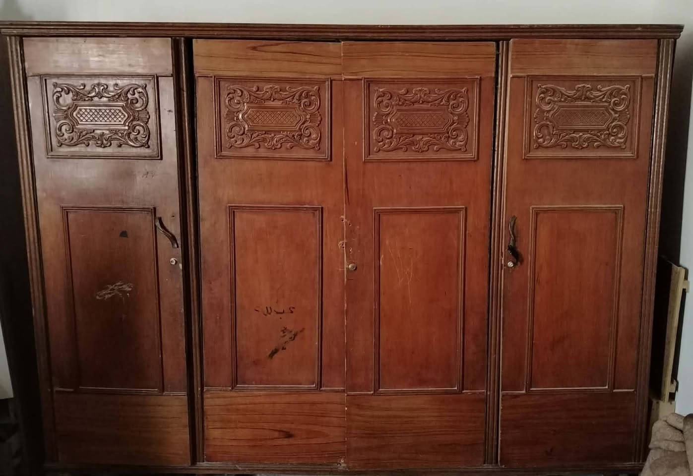 السلام عليكم
كنتور ب ١٠٠
طباخ ب ١٤٠
تخم كامل ١٠ مقاعد ١٢٥
تخم الجوزي ب ٢٢٥
مبرده ب ٥٠
ميز طعام بدون كراسي ٣٠
كاروك طفل ١٥


**إذا كنت صاحب هذا الإعلان وتريد حذفه لأي سبب، رجاءا أرسل رسالة إلى الدعم الفني**