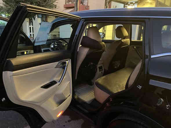 السلام عليكم 
موديل 20
جيلي ام كراند  x7
90 km
فول مواصفات 
مكفوله من الضبغ
مكينه 2.4دوش
للاتصال***********
