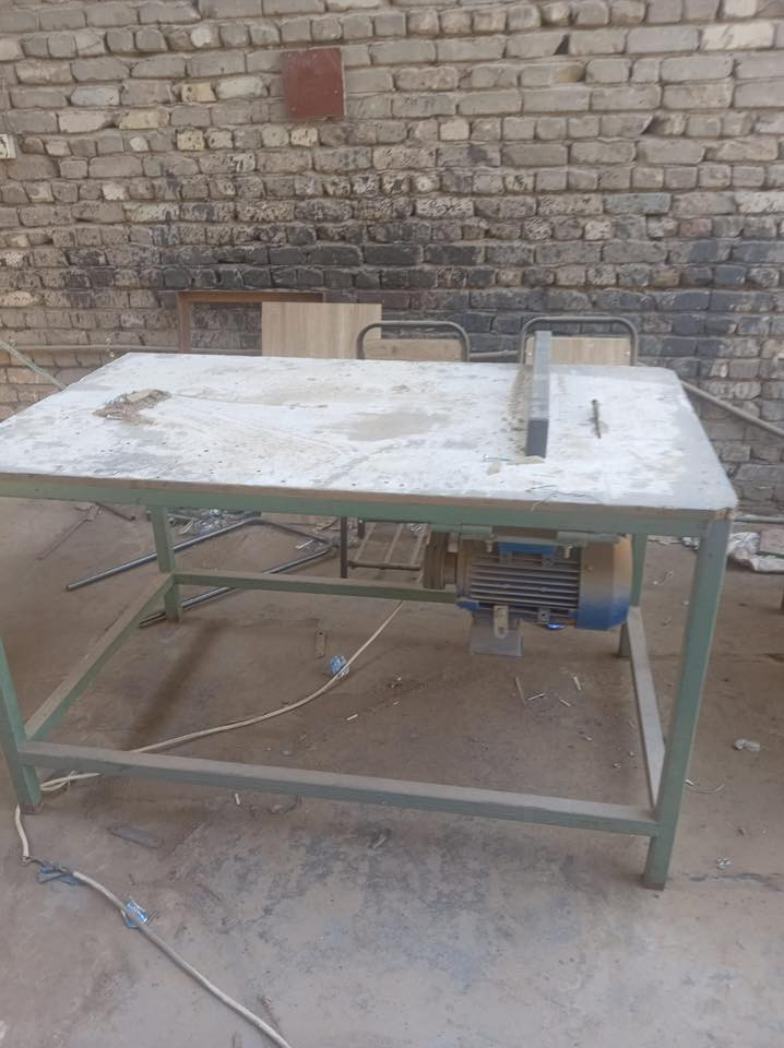 سلام عليكم
عندي معواجه كهربائيه فول اوتو ماتيك. 
ومنشار صينيه تقطيع ثري فيز 
للبيع مكاني بغداد 
***********
