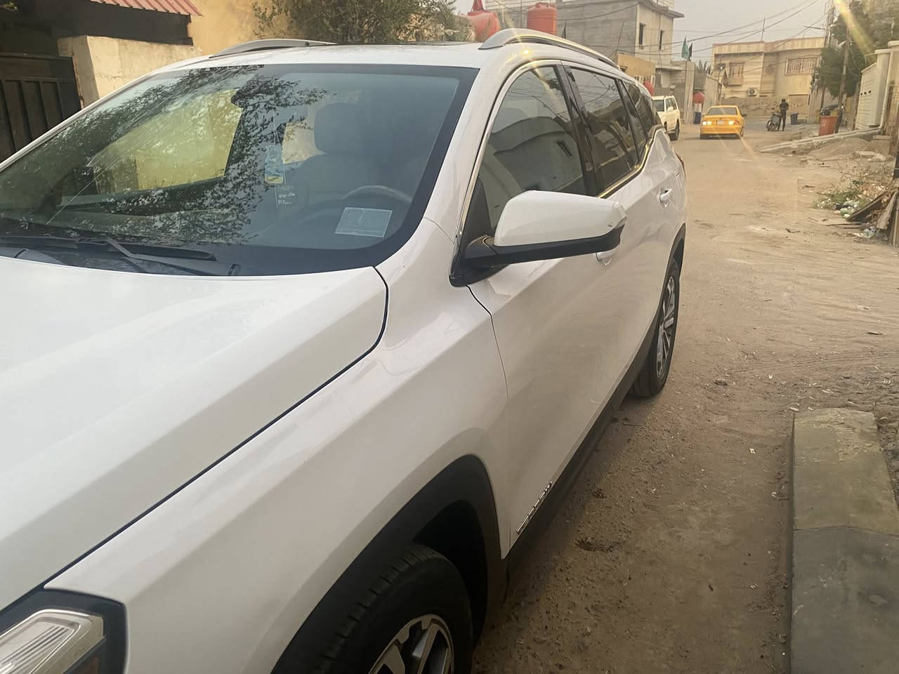 سلام عليكم جمسي تيران المديل 2019 سياره بيه قطعتين البنيد والمدكر الشواصي كفاله سعر 150 وبيه مجال العنوان البصره ***********
