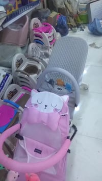 مجمع العراق الطبي • مستلزمات اطفال • توصيل