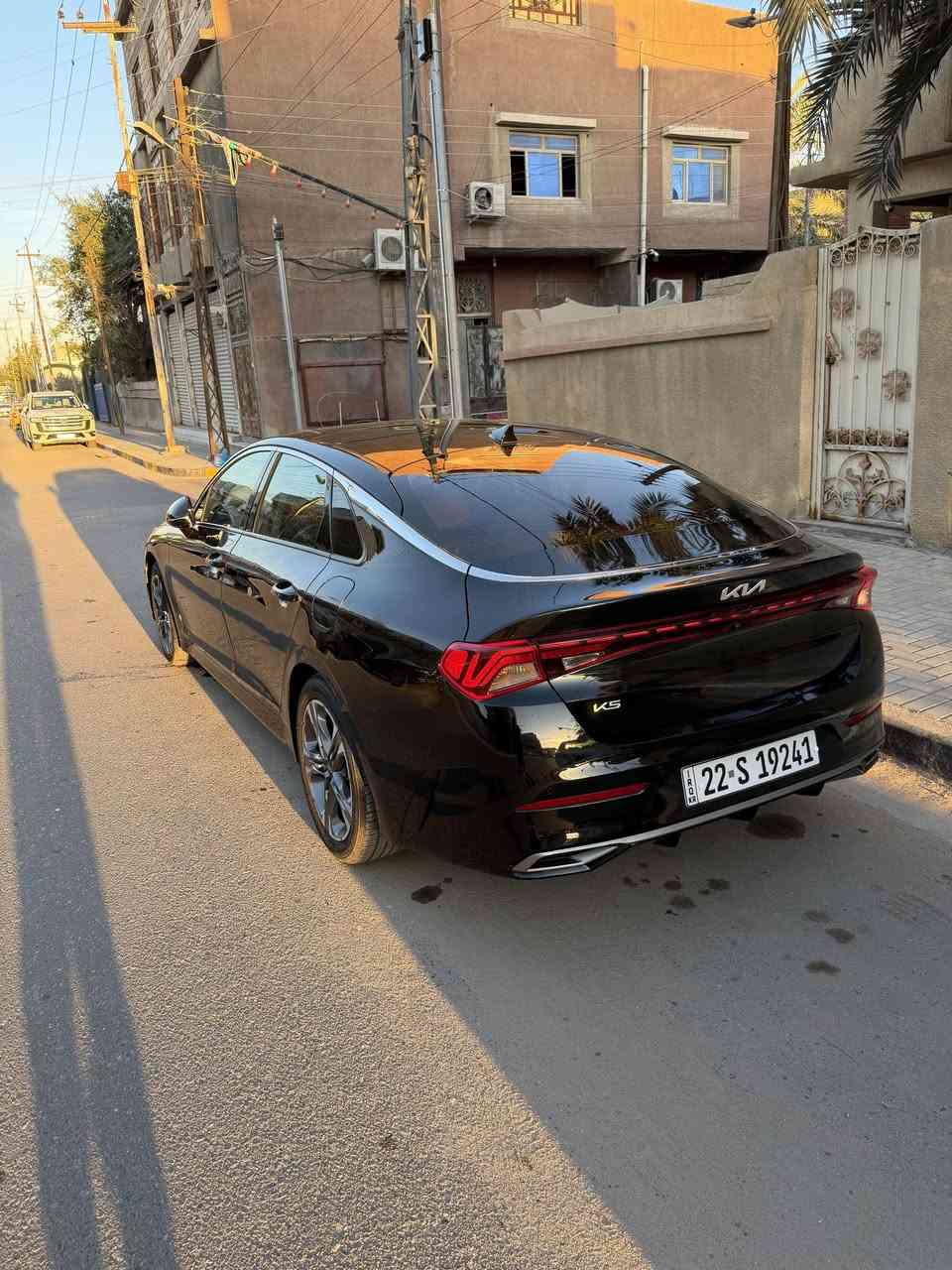 كي فايف 2024 وارد امريكي محرك 1600 توربو 
فئة Ex أعلى فئة و الجناي يعرف مواصفات هاي الفئة ماكو داعي لذكرها .
رقم اربيل ب اسمي و مكاني بصرة 
حادثها چاملغ امامي ايمن مبدل نفس اللون و مكانات بارد صغار .
السعر 174 ورقة
