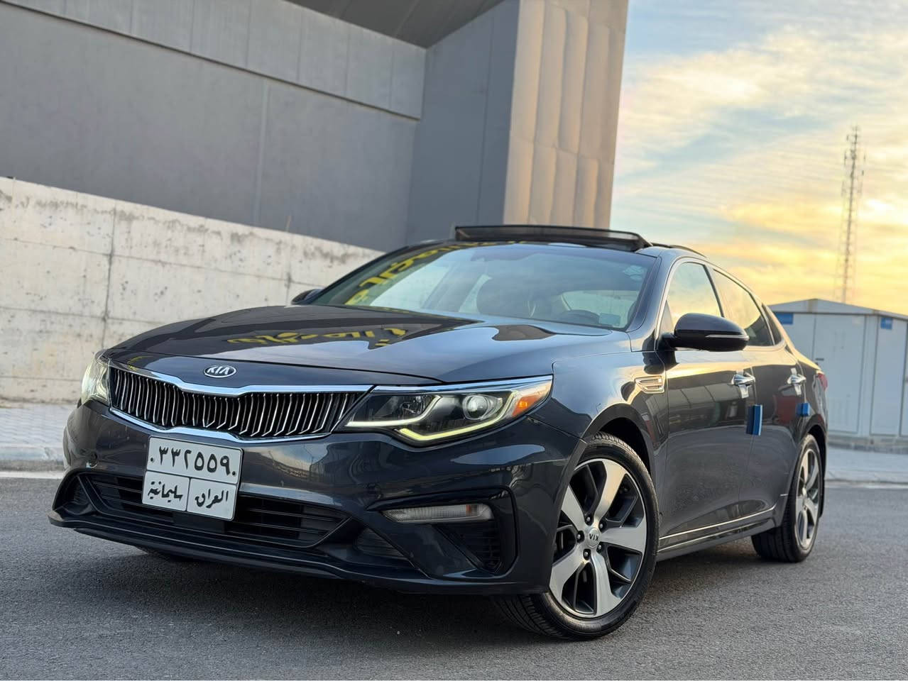 للبيع كيا اوبتيما موديل 2019 مواصفات S يعني فول بانوراما كشنات جلد وكهرباء بصمه ليدات بكلايت خلفيه امامي ليد ويل كب ال S الاصلي عليها مع تخم تاير اخوان السياره جديده لوك وبدون اي مصرف ضررها فقط ربع البنيد بدون اي داخل فقط ربع البنيد رش كير مكينه كله بشرط مكانها السليمانيه سعرها 146 ورقه ومجال للشراي للاتصال
*********** السليمانية, العراق
