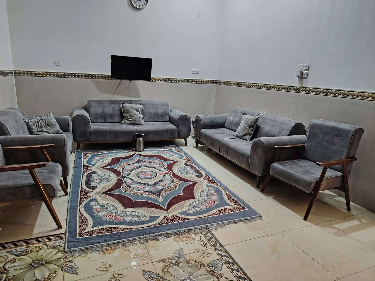 تخم للبيع مغربه السعر 400 بيه مجال قليل *********** غير متواجد نت
