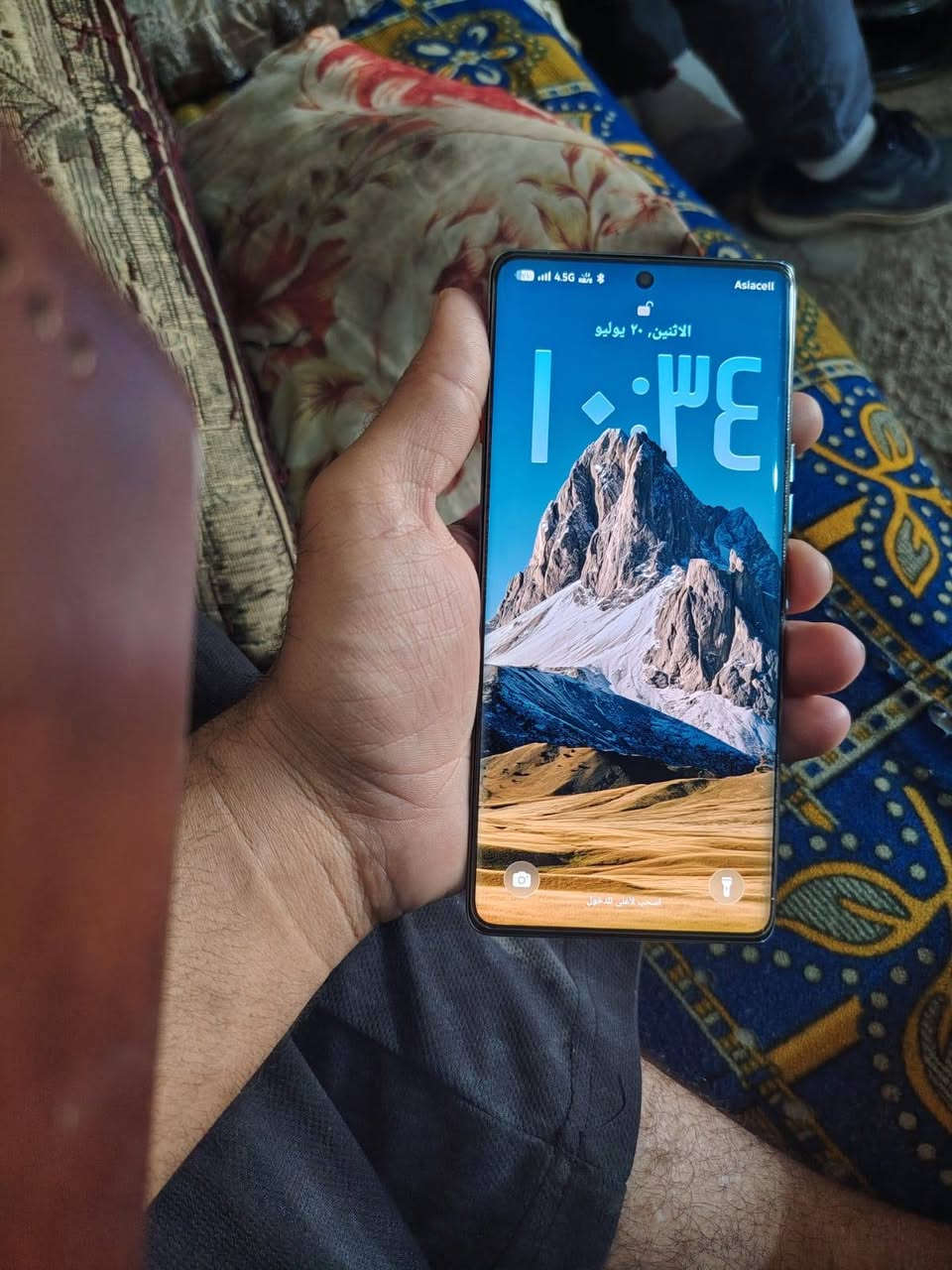 جهاز كامون 40 برو فايف جي
ذاكره 256
رام 12
جهاز فول ماخذة 475 جديد 
ورايدة 425 وبي مجال 
يرهم مراوس إيفون 13 
***********
