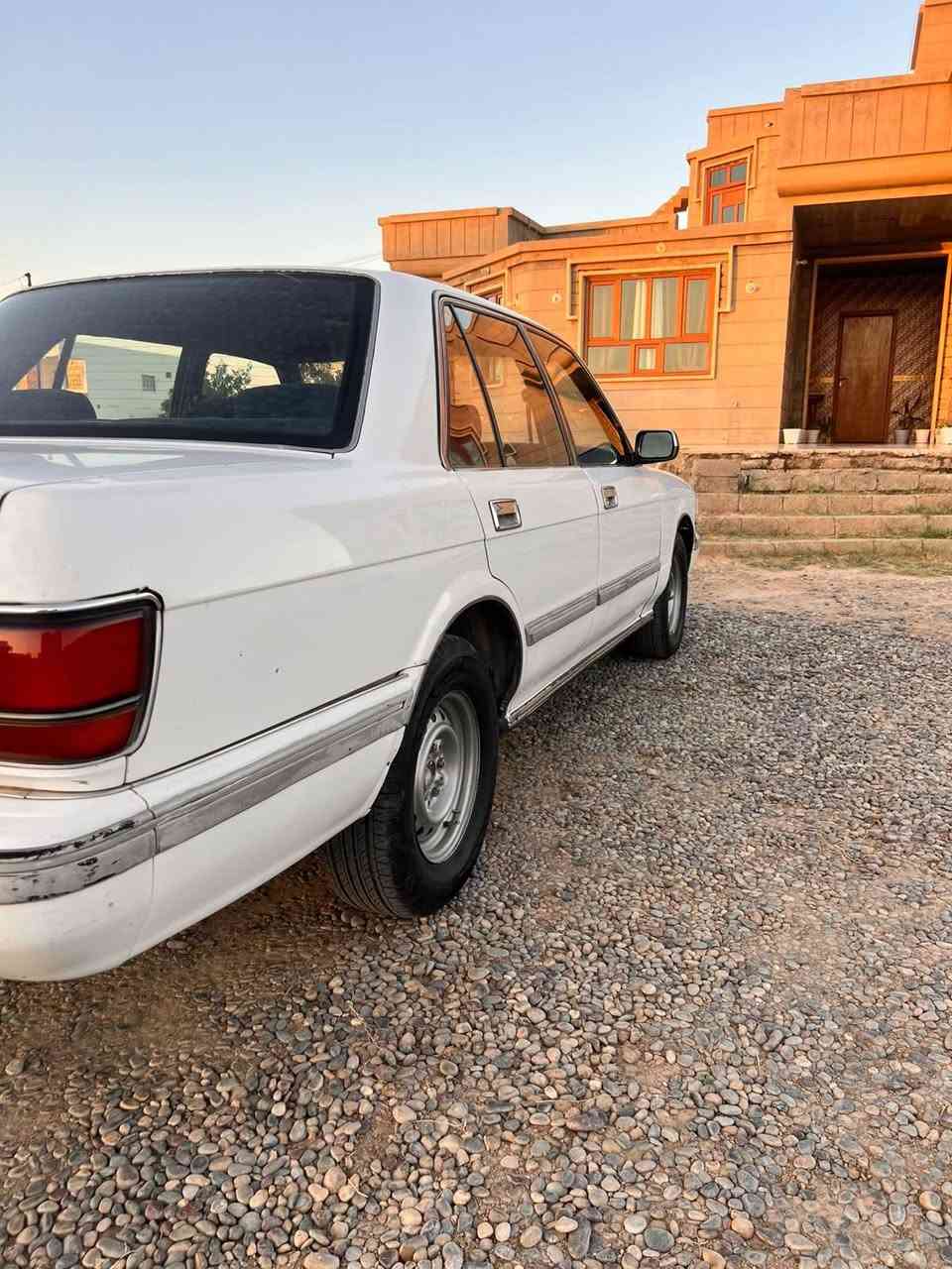 السلام عليكم
سيدان لون ابيض موديل 90
محرك ففيتي 2500 اسود جديد
صدر جديد
تواير طخم جديد
تبريد ثلج 🥶
كهربائيات كلها شغاله
داخل الغرفه ازرق نيلي جديد
السياره ماتصرف عليه كلشي  جاهزه
السعر 60 وبيها مجال
شرط التحويل شرط التحويل
للاستفسار ***********
